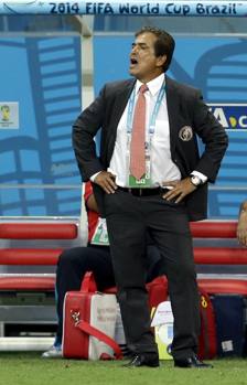 Il suo collega Pinto dà indicazioni. Ap